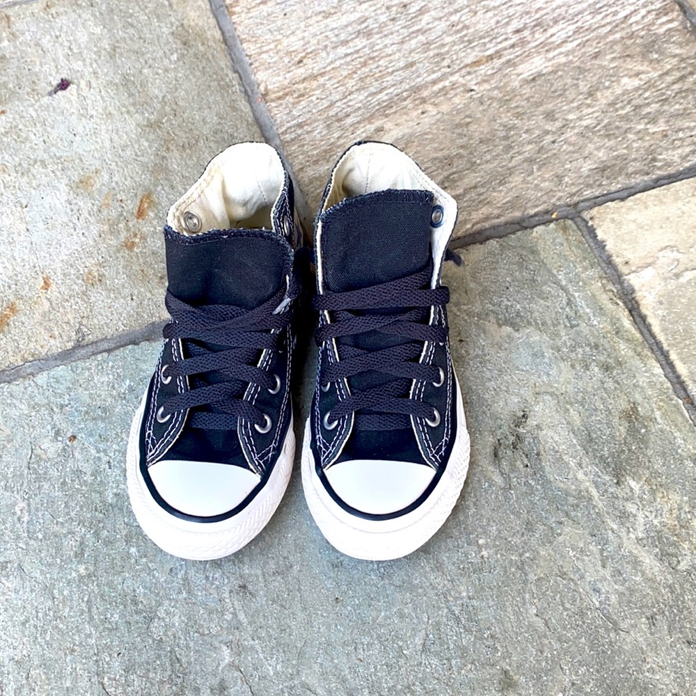 CONVERSE ALL STAR FOR GIRL ( US SIZE 11 ) PRE-OWNED
